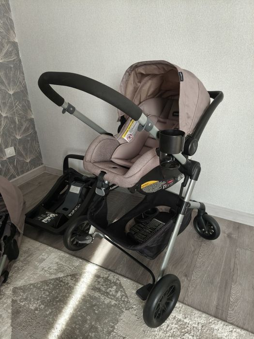 Продается коляска Evenflo 3 in 1