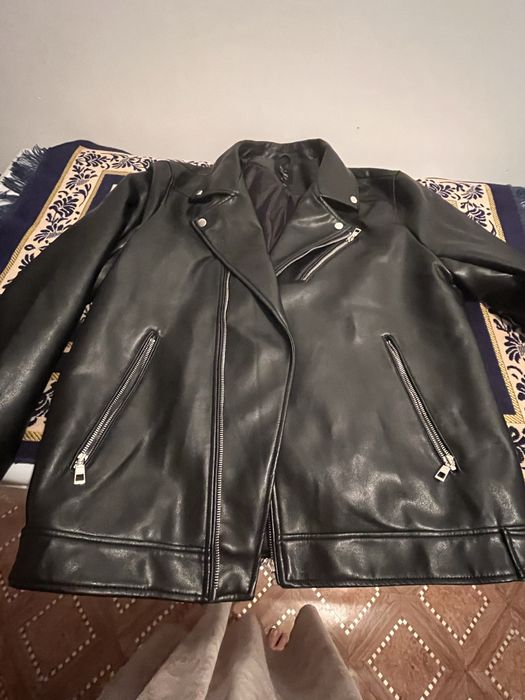 Кожанная стильная куртка