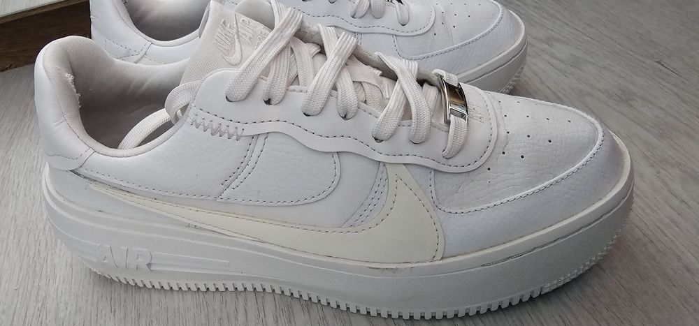 Маратонки NIKE AF1  номер 39