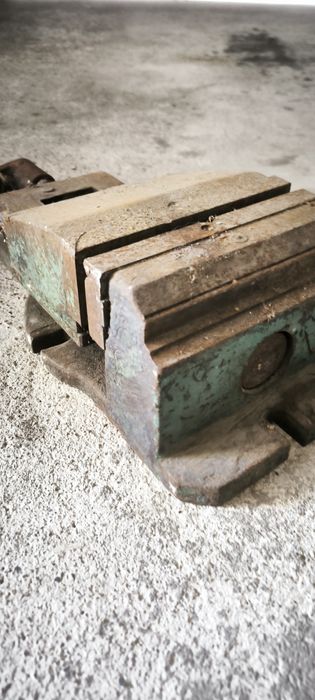 Шлосерско менгеме