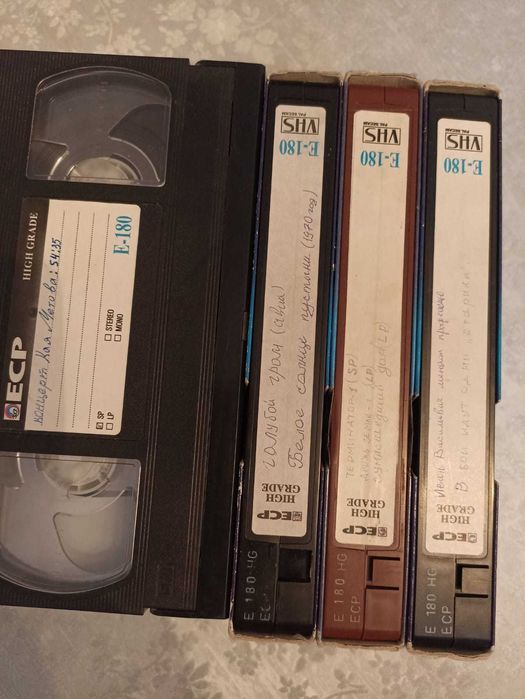 Видеокассеты б/у