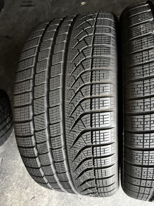 4 anvelope iarna  275/40/19 + 245/45/19 * , Bmw X3 , Seria 7 ,5 GT , Pirelli , DOT 2024/2025 , 6.7-7.4 mm