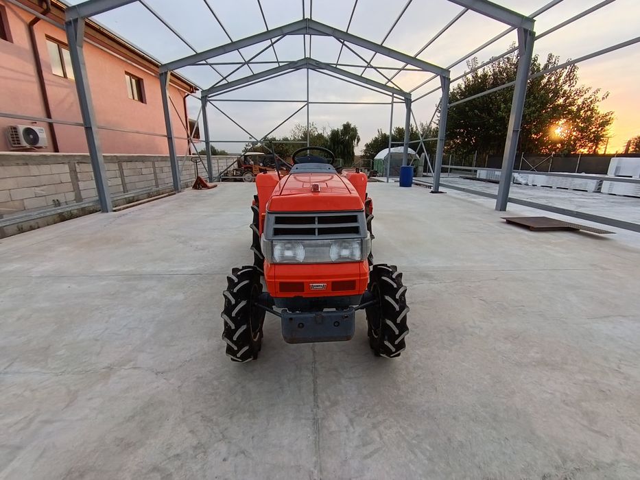 Tractor japonez Kubota