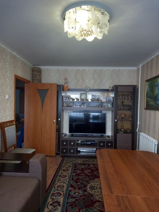 Продам трехкомнатную квартиру