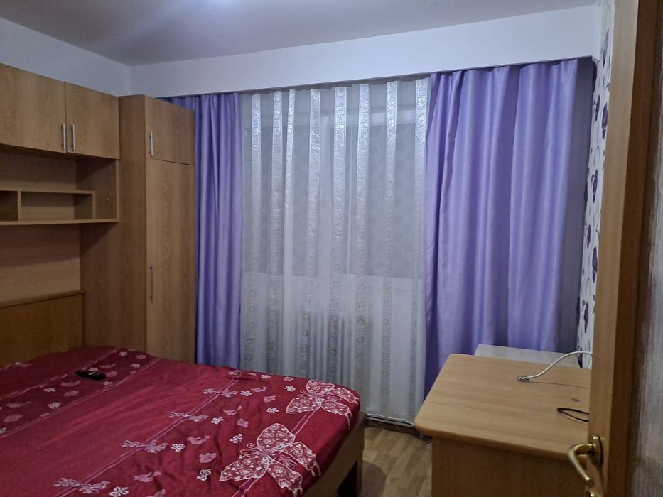 Închiriez apartament cu două camere