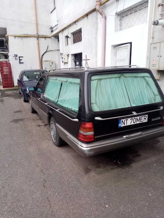 Mercedes-Benz 200 D diesel, autospecială funerară 2 locuri, gri