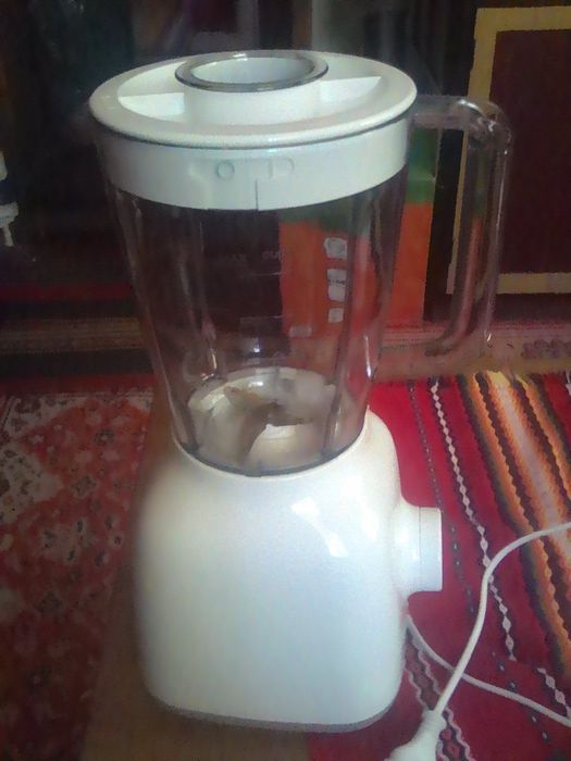 Електрически блендер за плодове и зеленчуци " PHILIPS "