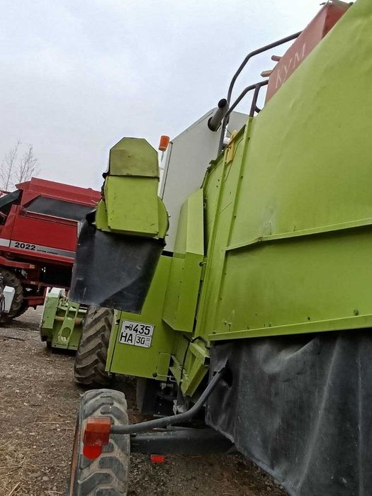 Claas Dominator 130