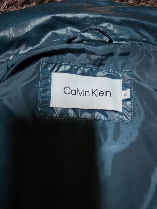 Капитонирано яке с качулка Calvin klein