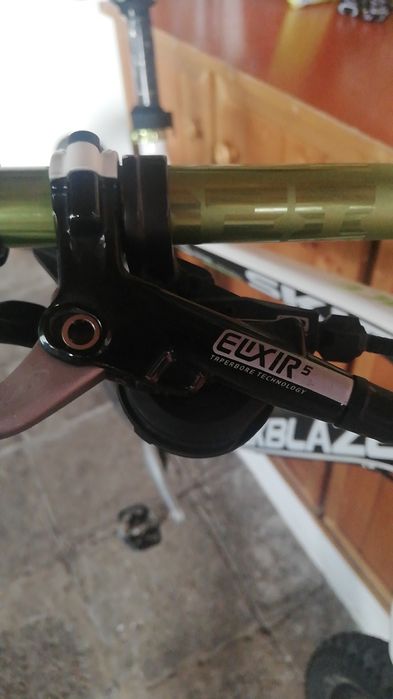 Велосипед Планински Shockblaze