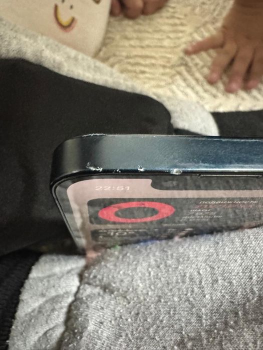 Продам Айфон 13 мини сост нормальный