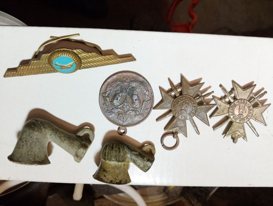 Продавам медал за храброст