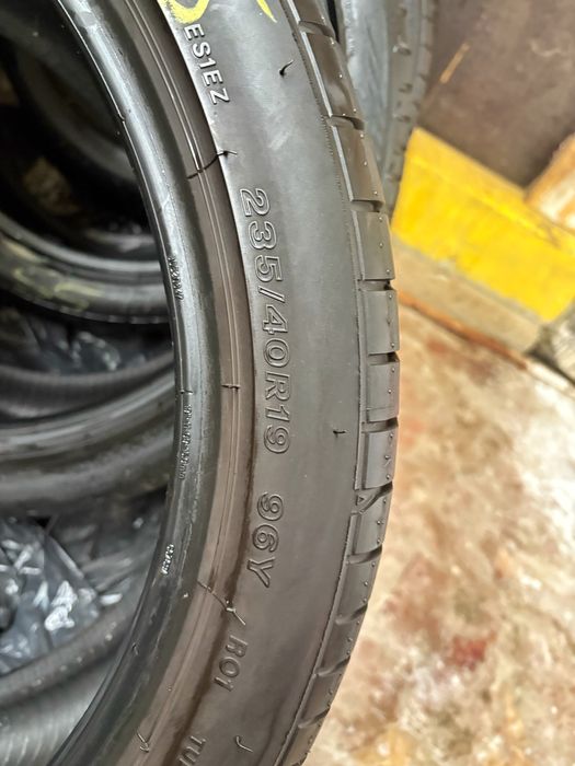 Cauciucuri Vara Bridgestone 235/40/R19  96Y