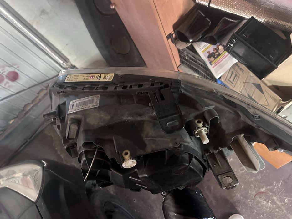 Vand faruri seria 1 cu xenon