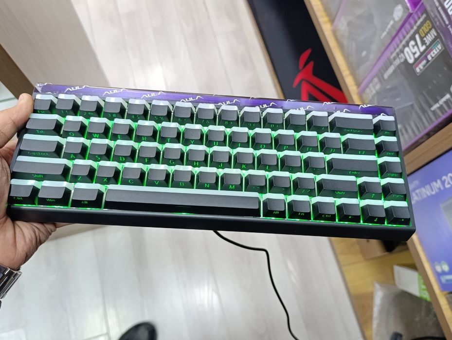 AULA HyperX Logitech klaviatura mishka naushnik