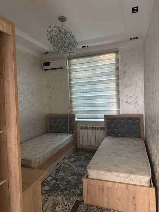 Qarshi shahar Vatanparvar bog'i yonidan 4 xonali uy! Savdosi bor