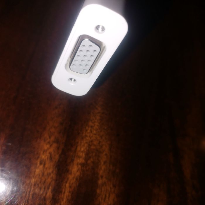 Apple VGA Adapter - A1368