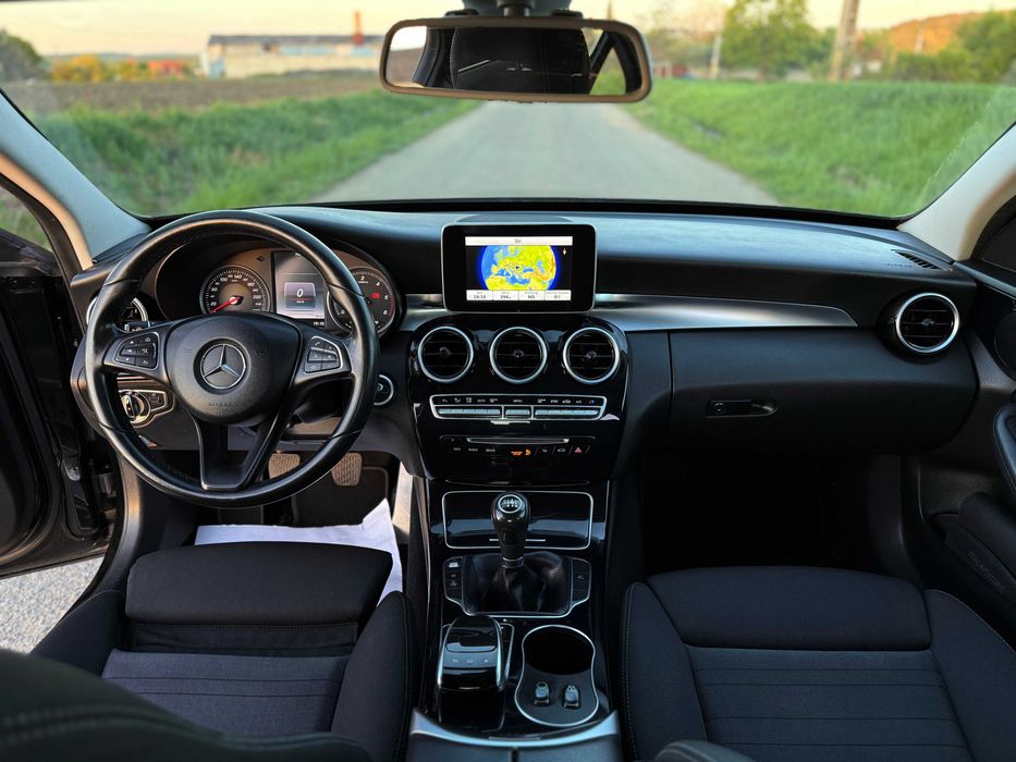 MERCEDES-BENZ C 200 Adus recent Impecabil !