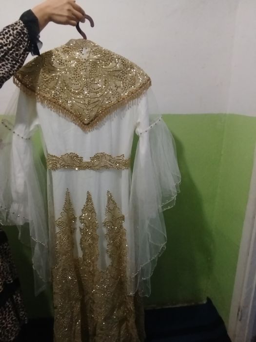 Ansanbil tuy uchun guzal libos