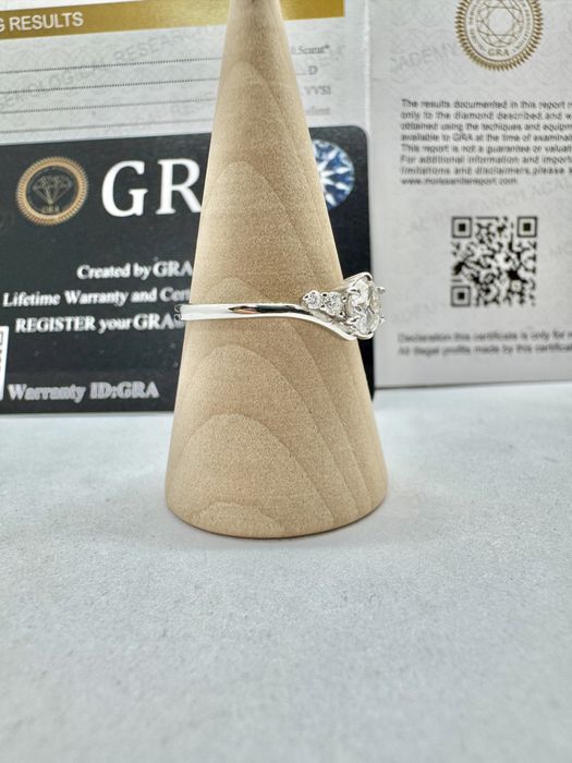 Сребърен пръстен с мойсанит (Диамант) 0.6 карата