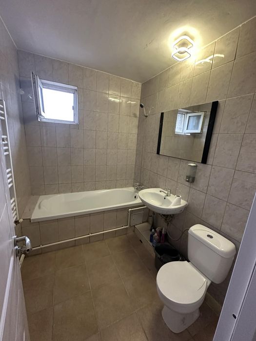 Apartament 3 camere decomandat micro 18 75.5mp etaj 11/11
