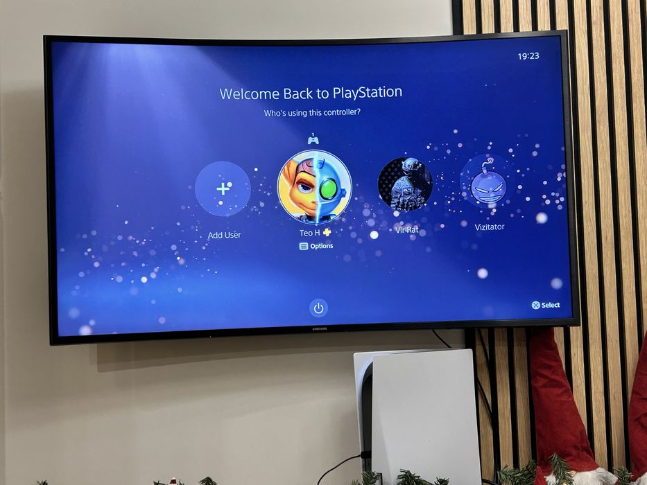 Ps5 disk edition 1tb + 2 joystickuri (2 “manete”)