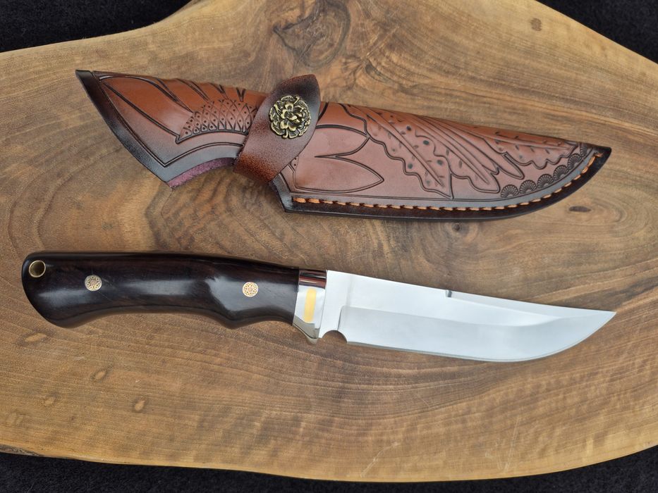 Ръчно изработен ловен нож с кожена кания LN424