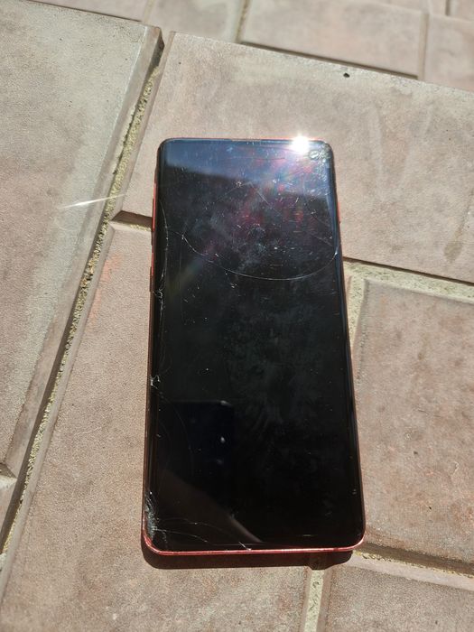 Samsung S10 Red Edition