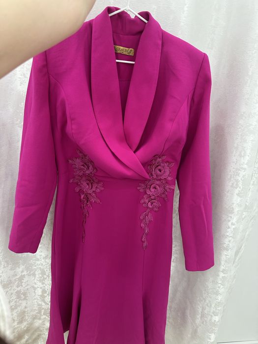 Продаю платье 42 размера