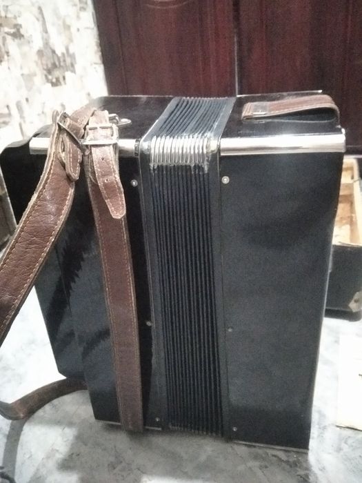 Продается баян винтажный