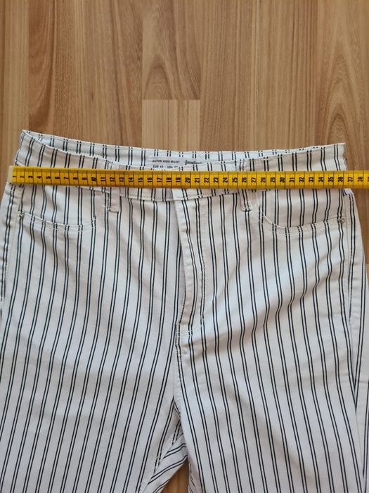 Панталони и дънки (от XS до М) x 10 лв