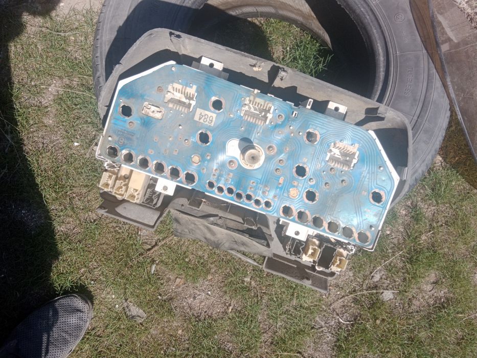 Продаю двери со стиклом