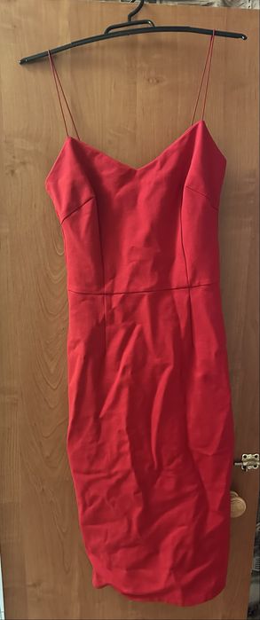 Продам два платья и комбинезон