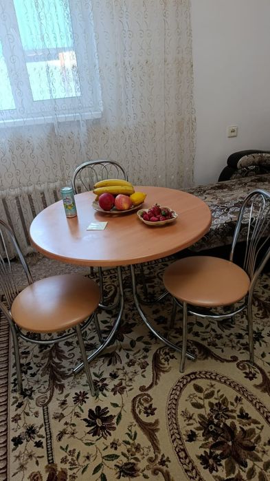 Продается стол + 4 стула