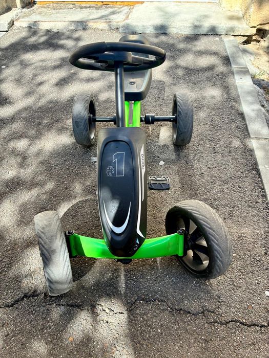 Kart cu pedale copii