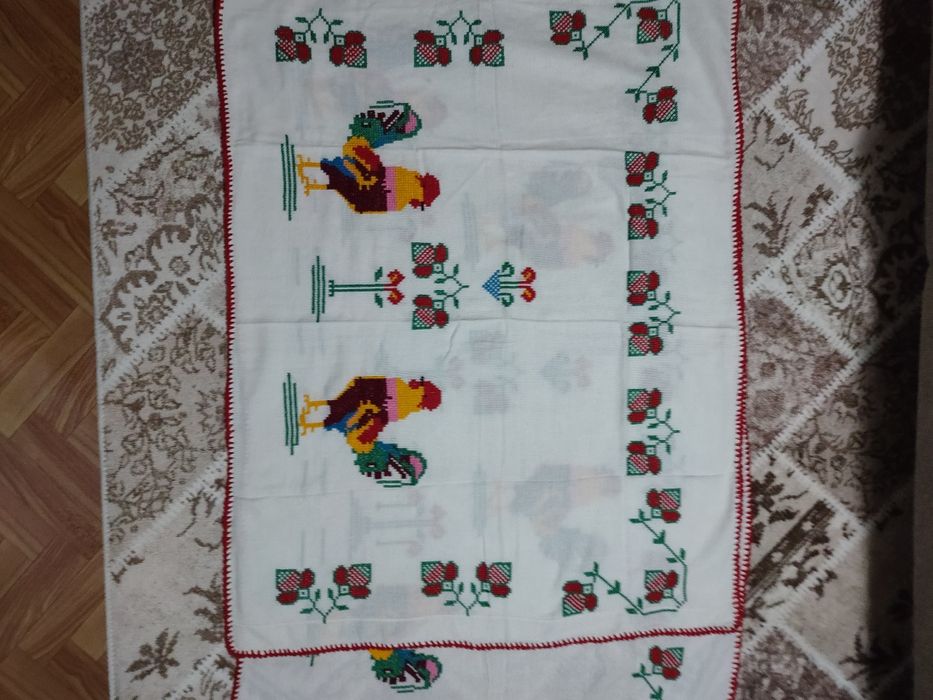 Ръчно бродирани ковьори на панама