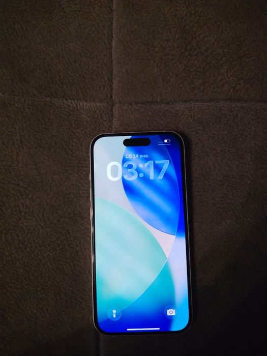 Продам IPhone 15