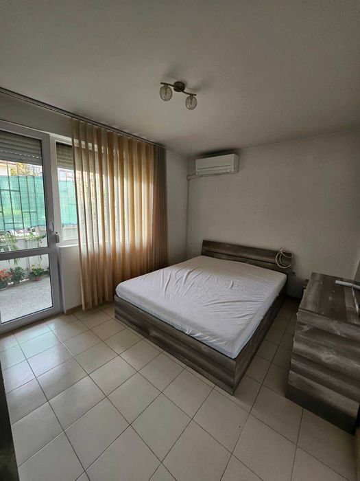 Дава се под наем Тристаен апартамент в Пловдив, Център - 100 кв.м за 612 € - Снимка #1