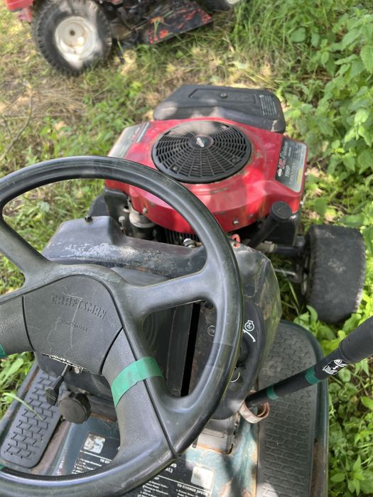 Tractoras de tuns iarba
