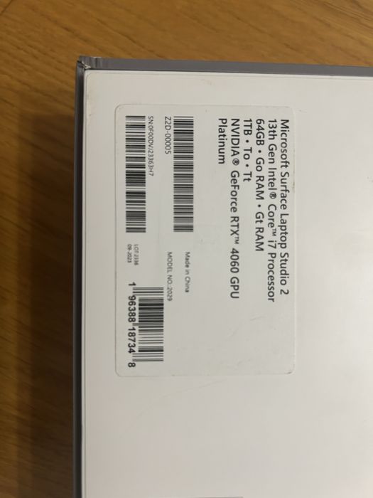 Microsoft surface laptop studio 2 13th gen , ram 1TB