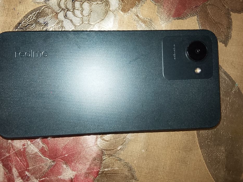 Продам телефон realmeС30