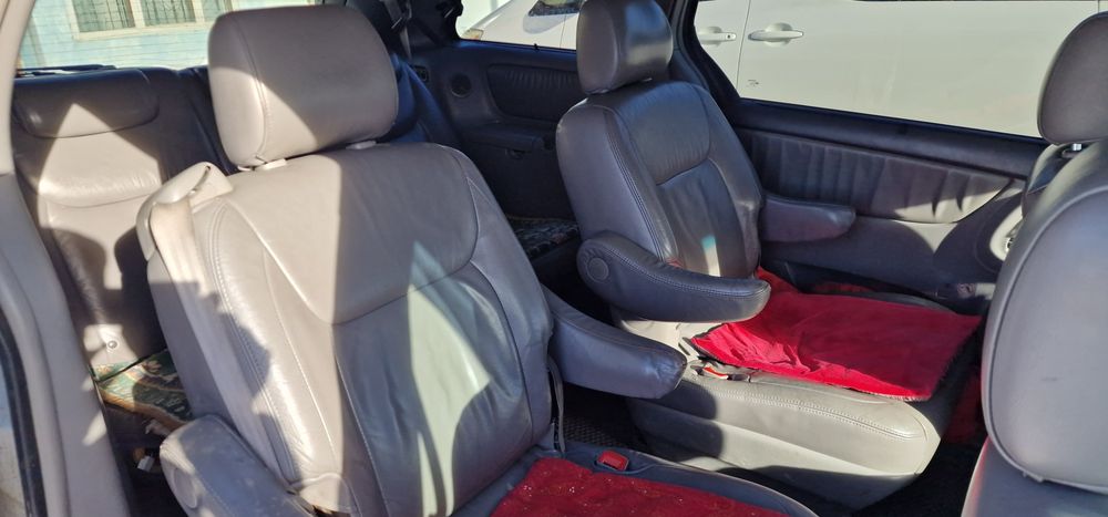 Тойота Сиенна 2.Limited.