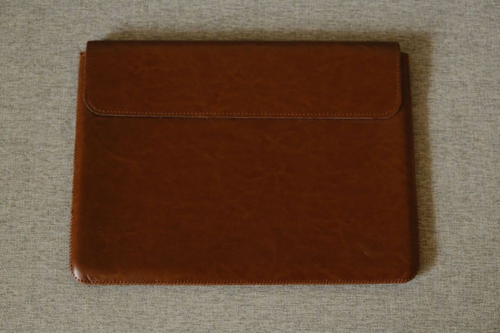 MacBook Air 13” Apple M2, 8GB RAM, 512GB SSD, Space Grey, husă REDANT