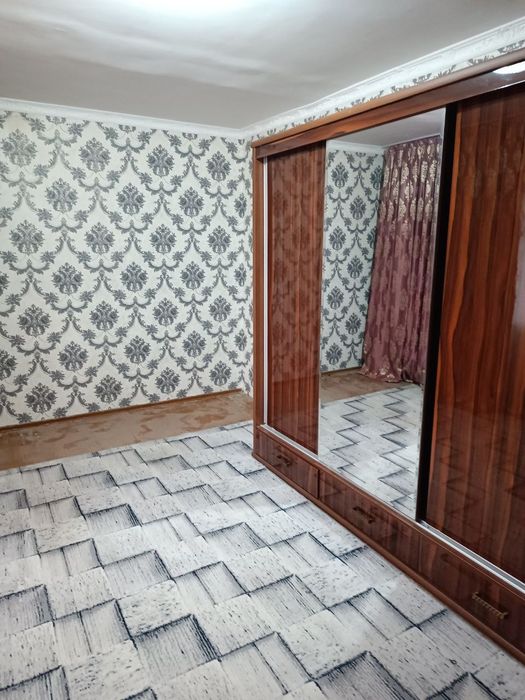 2х комнатная с частичной обстановкой в 1 микрорайоне