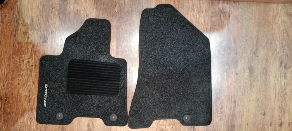 Халогени, фарове за Kia Sportage IV 2016-2017 мокетни стелки