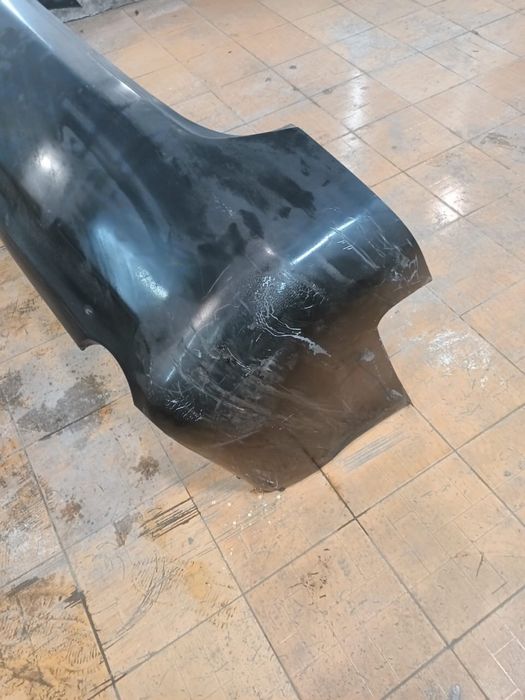 Бампер камри 15000тенге приора 10000тенге