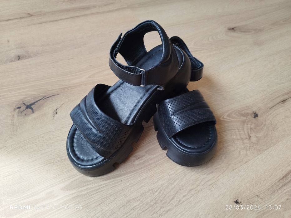 Сандали от естествена кожа