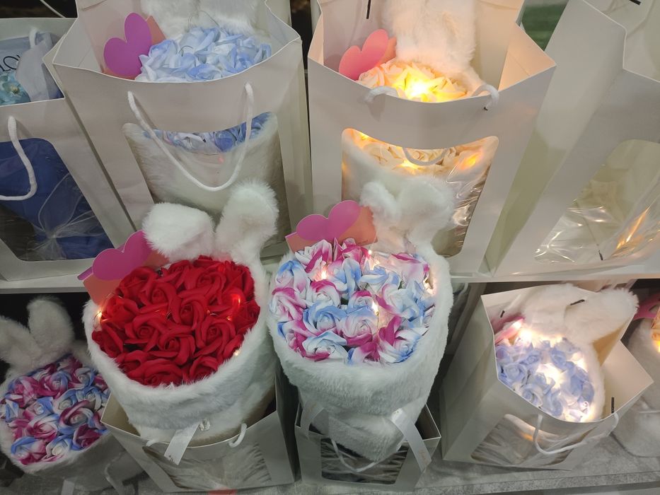 Подарки на 14 февраля и 8 марта.