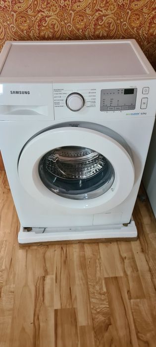 Продам стиральную машину
