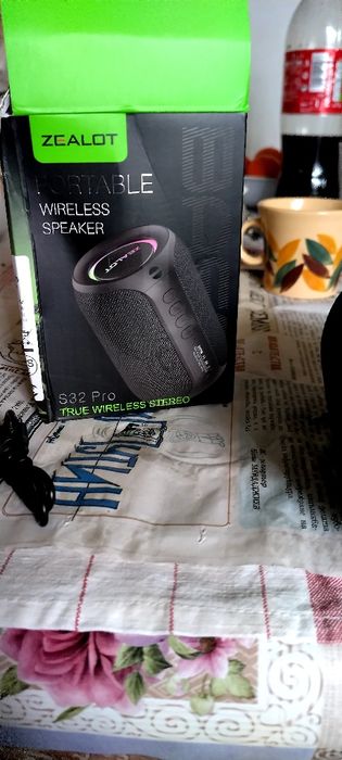 Колонка за слушане на музика